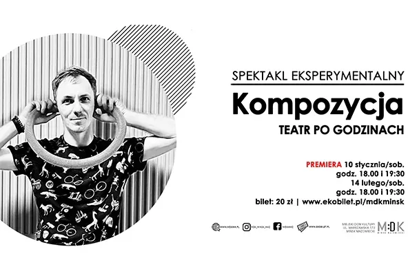 Po lewej w kole mężczyzna trzyma elastyczną rurkę przy uszach, stoi na tle pionowych żaluzji, ubrany w czarną koszulkę z białymi wzorami zwierząt i przedmiotów. Po prawej stronie czarny tekst na białym tle z informacjami o wydarzeniui