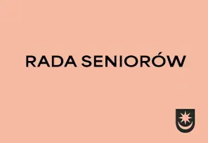 Napis RADA SENIORÓW na jednolitym, jasnoróżowym tle z małym herbem w prawym dolnym rogu.